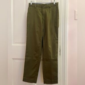 Brooks Brothers Light Weight Advantage Chino Slim - W30/L30 in Olive